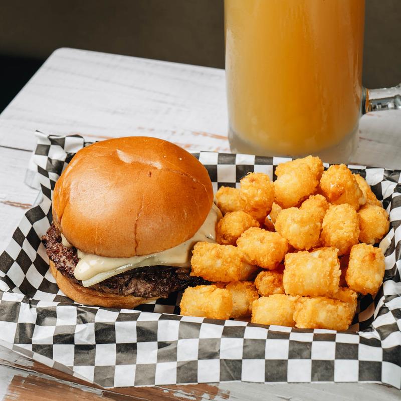 QUARTERBACK SWISS photo