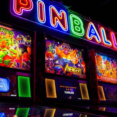 Various pinball machines.