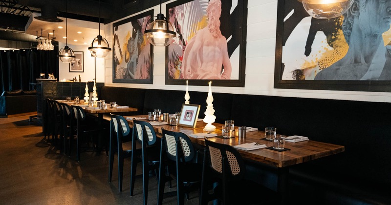 Dining area, banquette seating