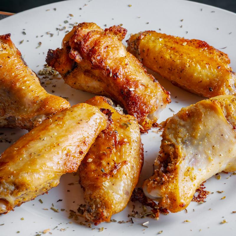 menu item 7 of 7, 6 Wings & Drink Lunch