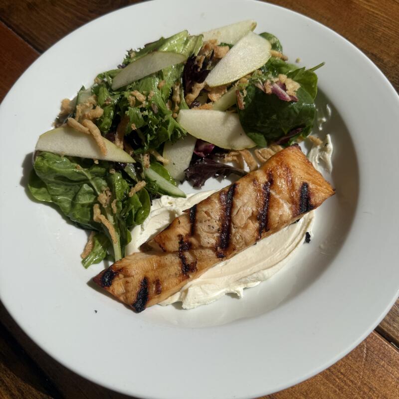 Grilled Salmon Salad photo