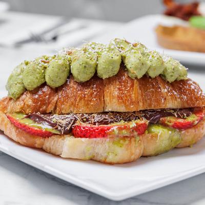 Dubai chocolate and strawberry croissant.