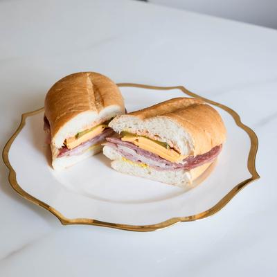 Botbar Gourmet Sandwich.