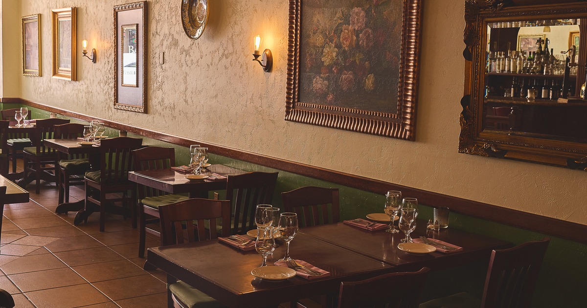 Diner area, booths