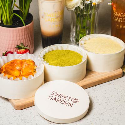 Various cheesecakes.