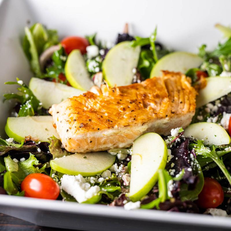 Grilled Salmon Salad photo