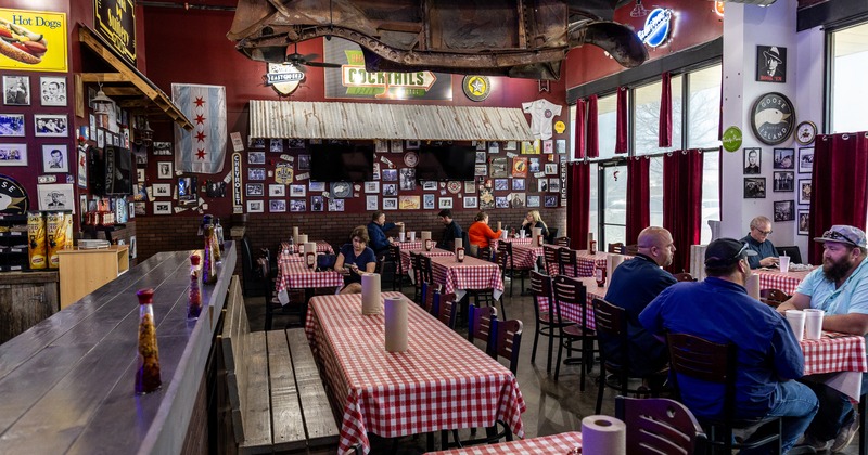 Diner area, wide view