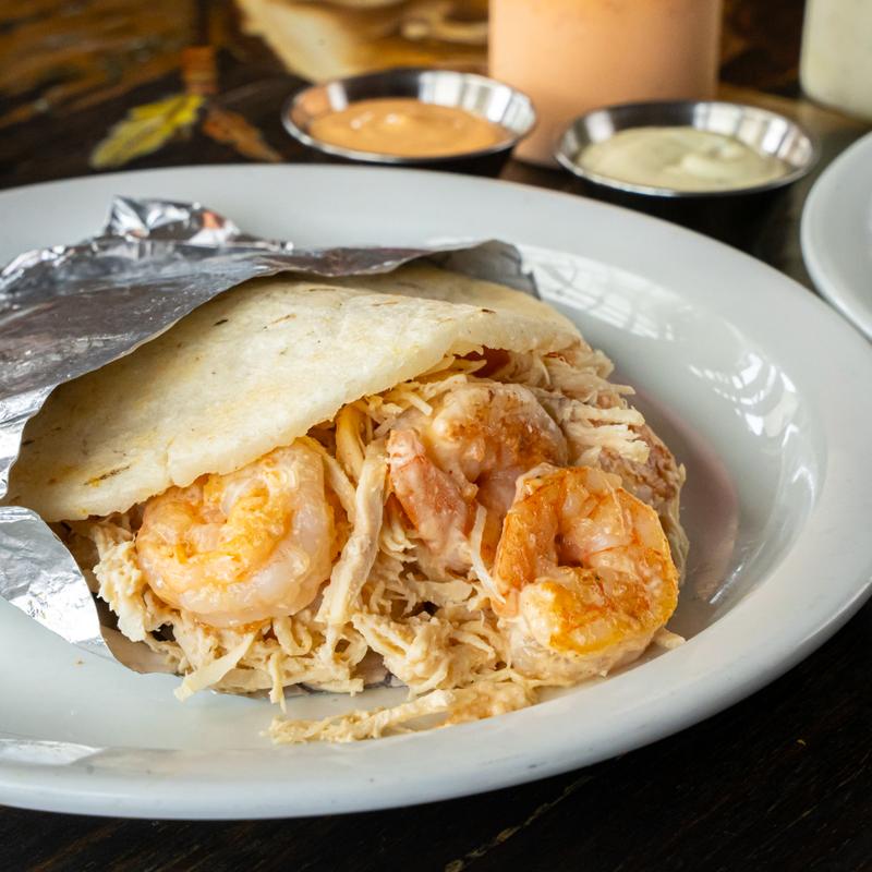 Arepa Pollo y Camarones Rellena photo