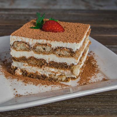 Tiramisu cake