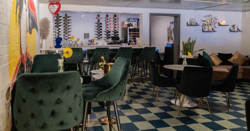 Dining area, wide view, chairs, tables and booths