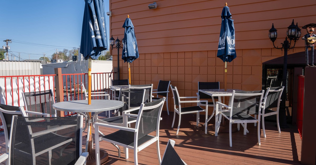 Exterior, patio area