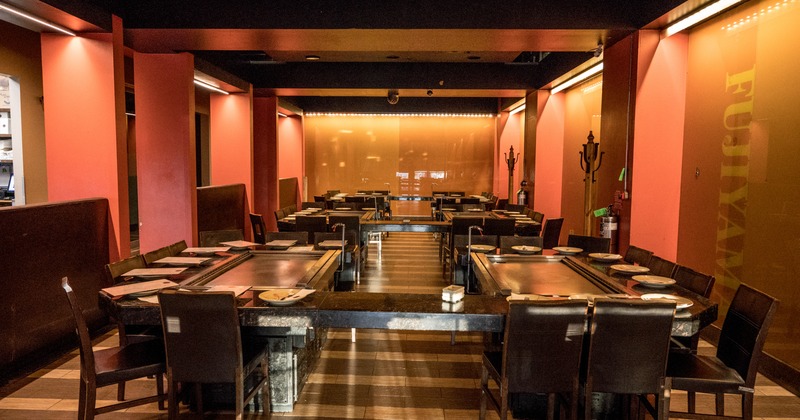 Diner area, wide view