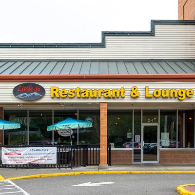 Entrance Little si Restaurant.