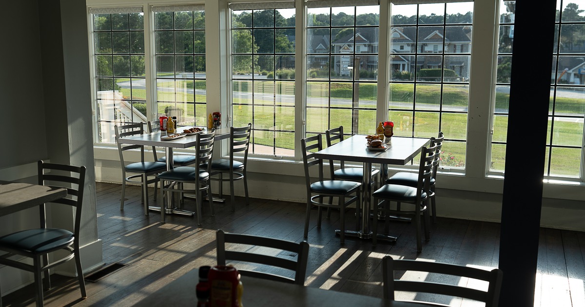 Interior, diner area, tables, chairs
