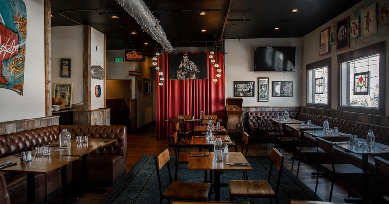 Interior, tables, chairs, decorations, plants, lights