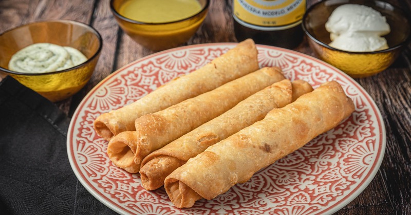 A plate of flautas