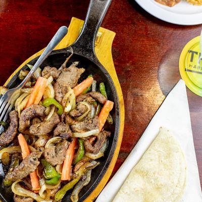 Fajita dish, top view