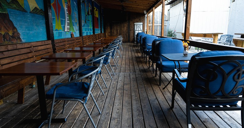 Exterior, patio area