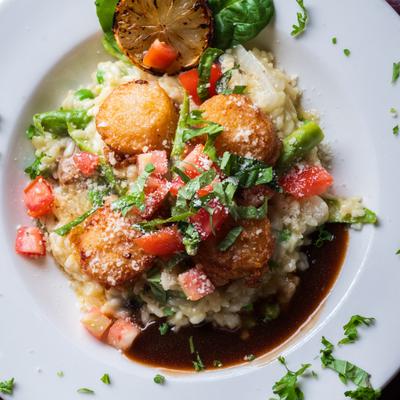Rissotto with seared Scallops.