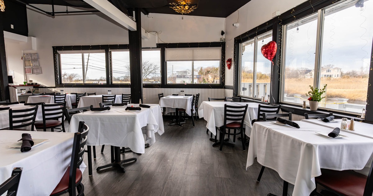 Restaurant dining area