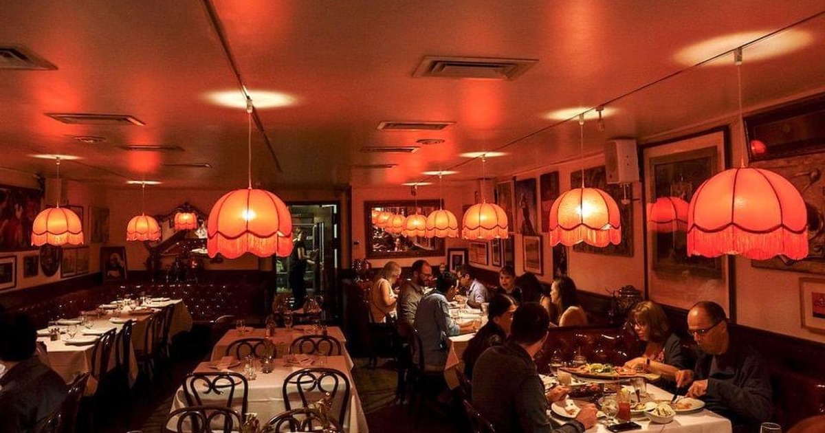 Interior space, dining area with guests enjoying their food and drinks