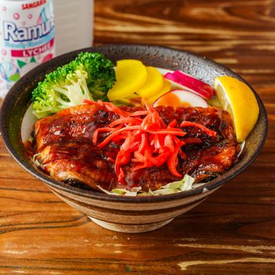Grilled eel rice bowl.