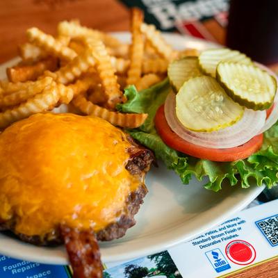 Cheeseburger, served.