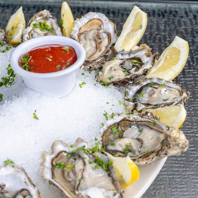 Fresh oysters, with dip.