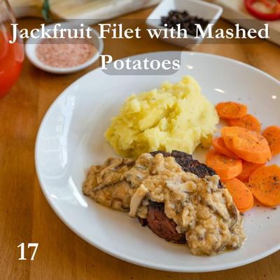 Jackfruit Filet with Mashed Potatoes and Carrots