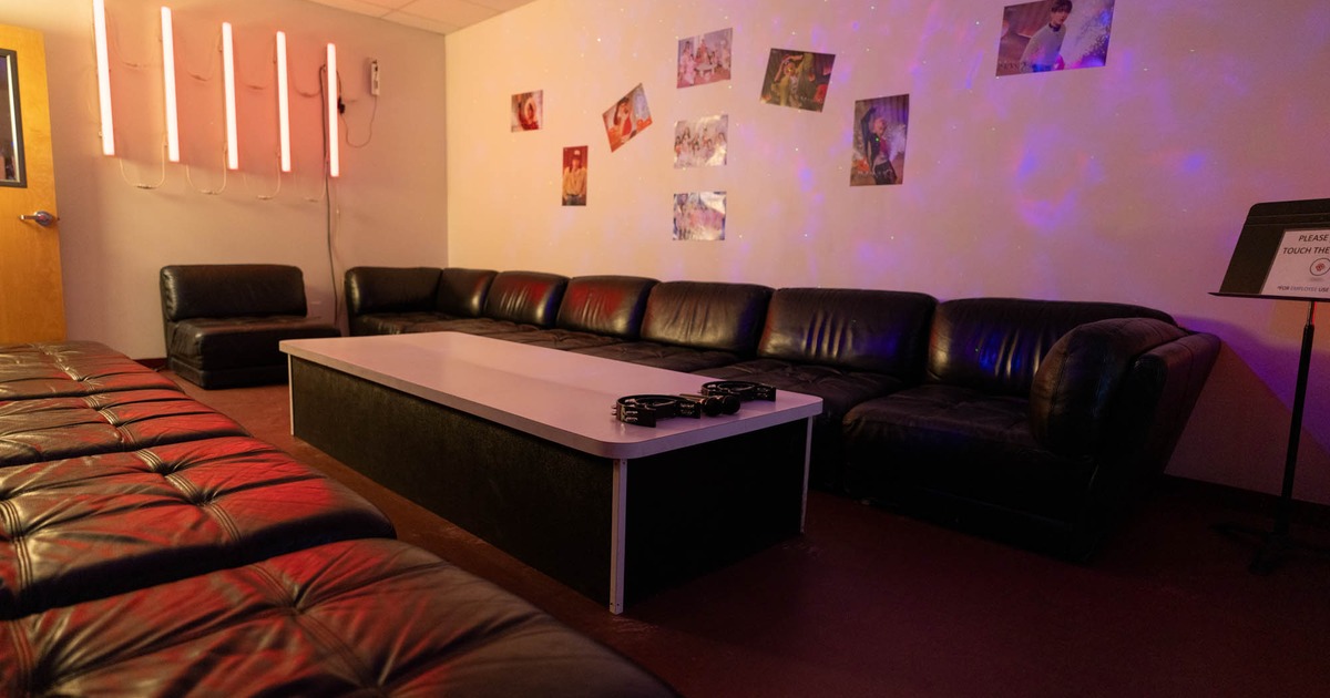 Lounge room, seating