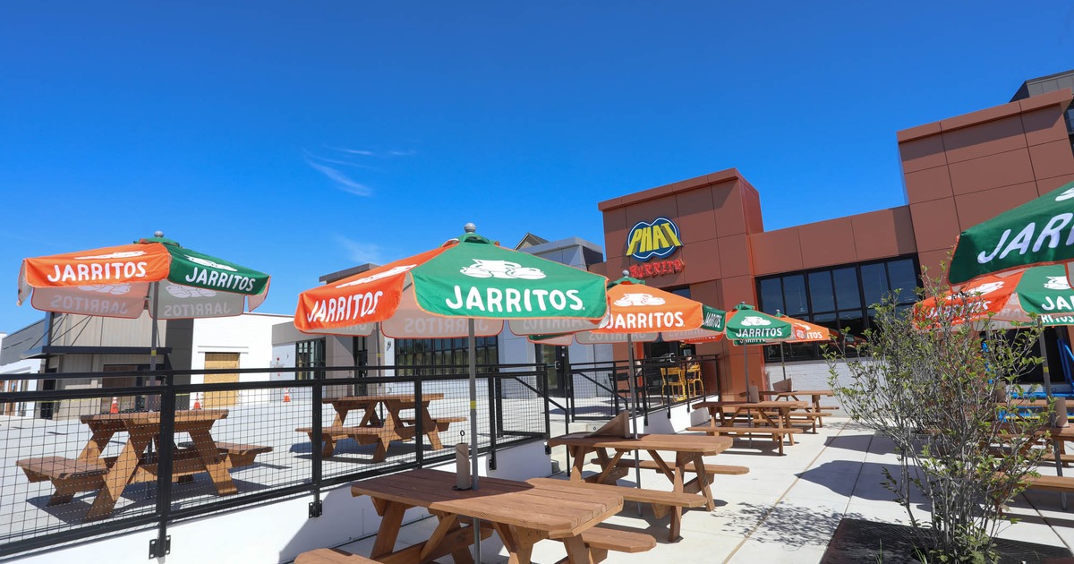 Exterior, seating area