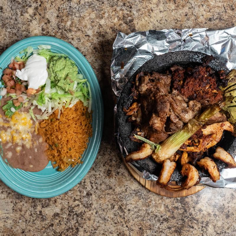 menu item 4 of 8, Molcajete