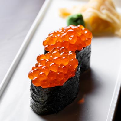 Salmon roe, Ikura sushi.