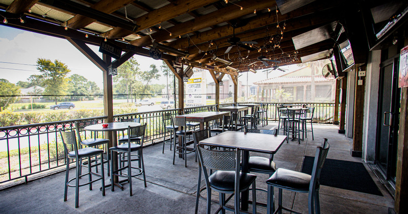 Exterior, tables ready for guests