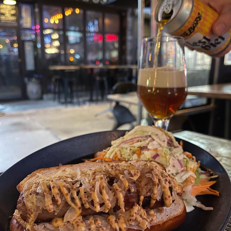 menu item 17 of 18, Beer Braised Bratwurst