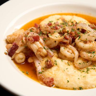Shrimp and grits, close up.
