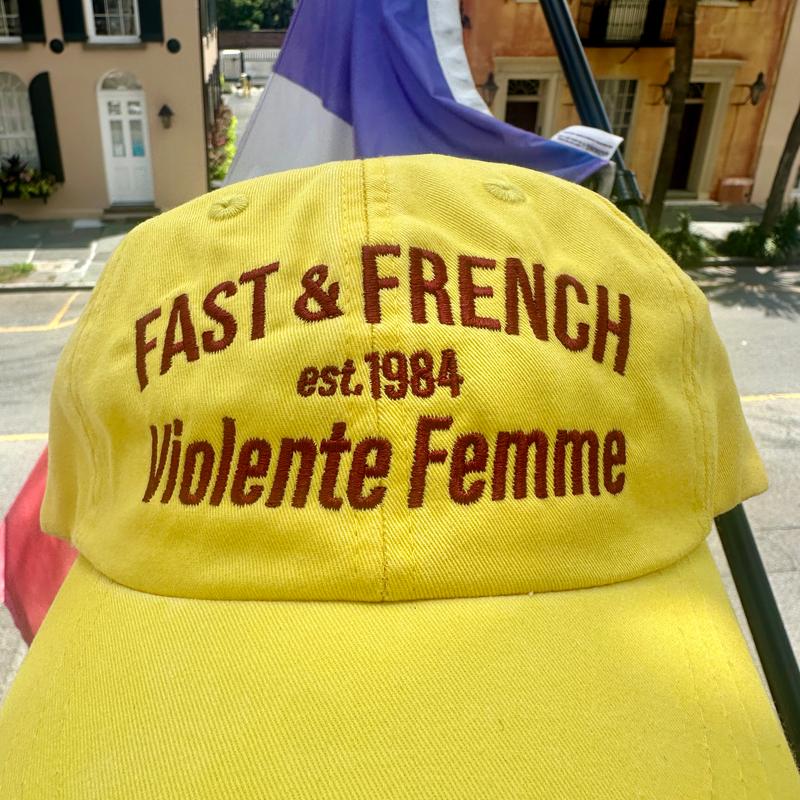 Violente Femme! / Angry Feminine photo