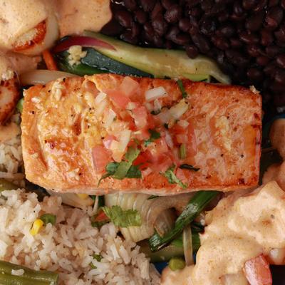 Captain's skillet, top view, close up