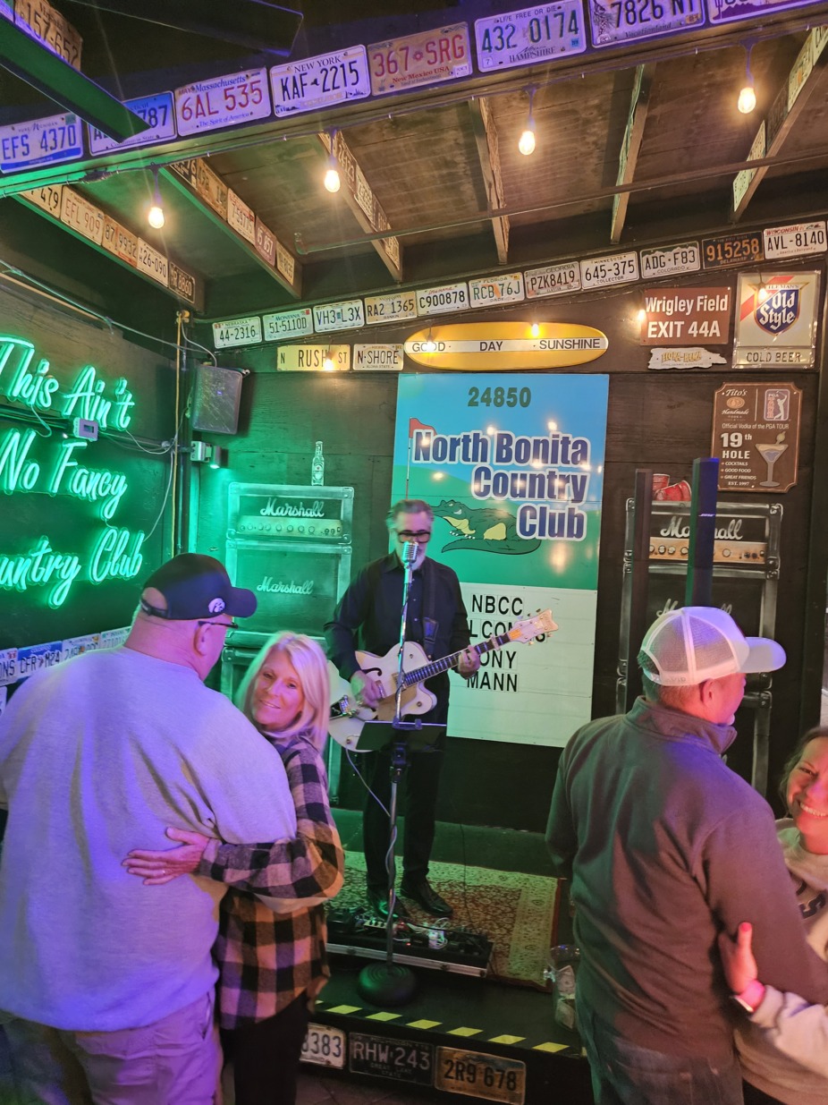 St Patrick's Day Party w/ Moony Mann event photo