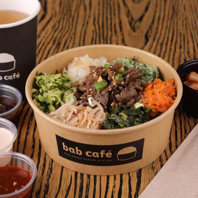 Bulgogi beef rice bowl, with veggies.