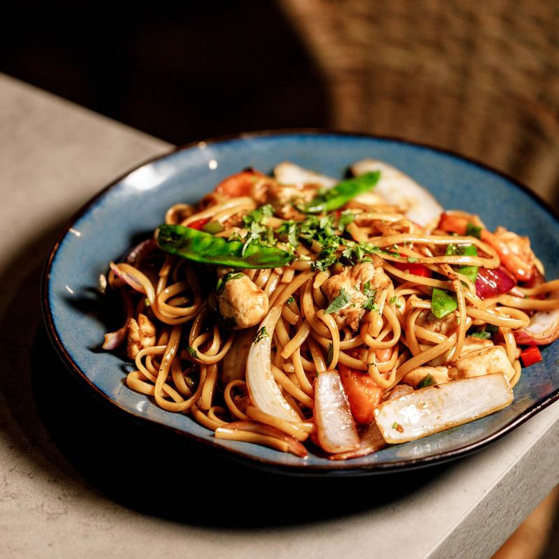 menu item 4 of 8, Tallarin Saltado