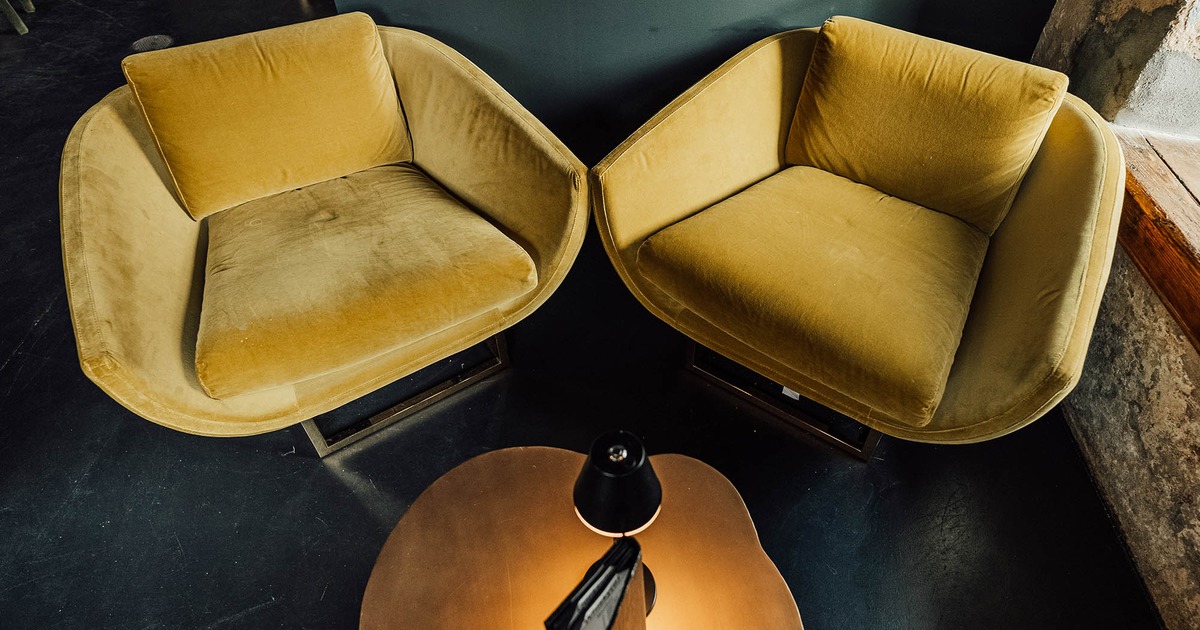 Seating area, two sofas and coffee table