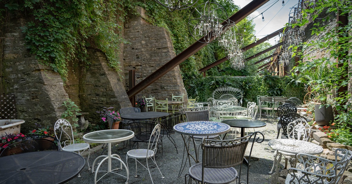 Exterior, tables and chairs ready for guests