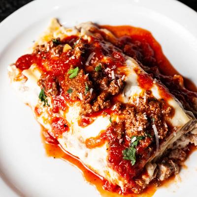 Lasagna with meat and tomato sauce