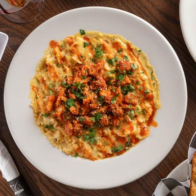 A plate of Buffalo Mac & Cheese.