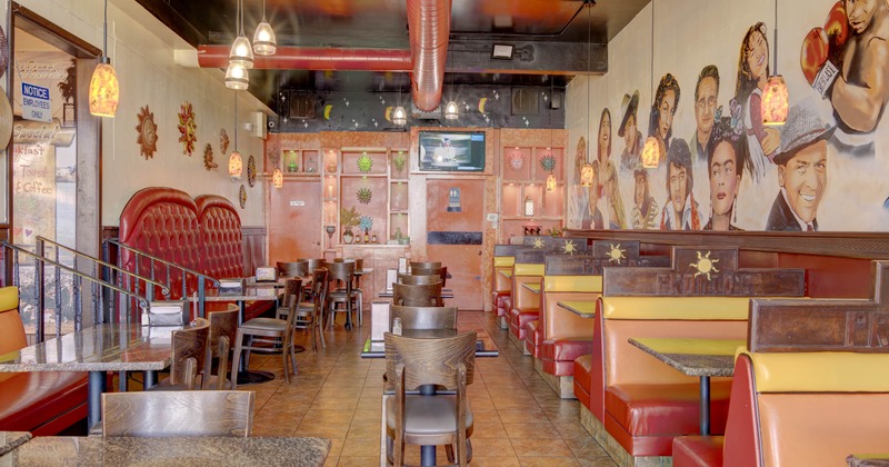Interior, tables ready for guessts