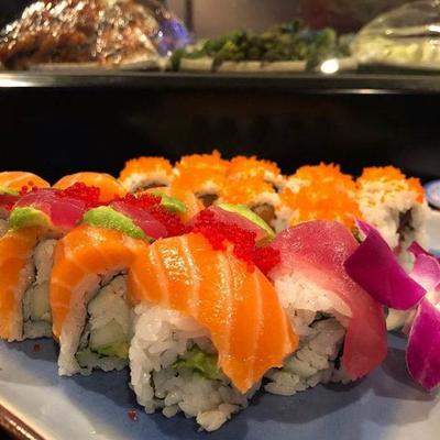 Rainbow roll, close view.