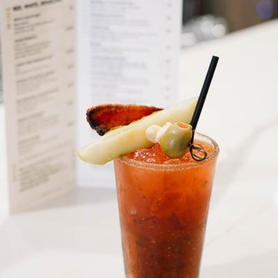 SWEET DINER BLOODY photo