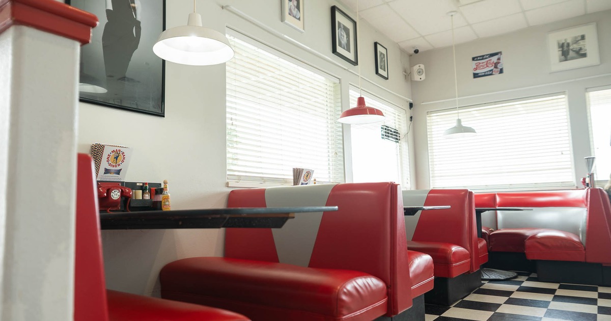 Interior, red booths