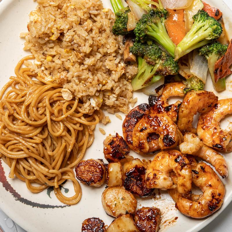 Hibachi Scallop and Shrimp Platter photo